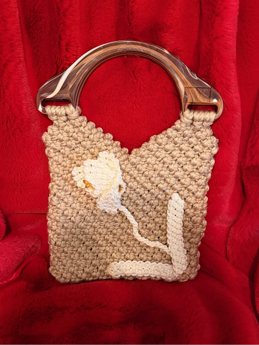 (Handcrafted) Natural & Cream Colored Handbag w/ (plastic) Wooden Handles